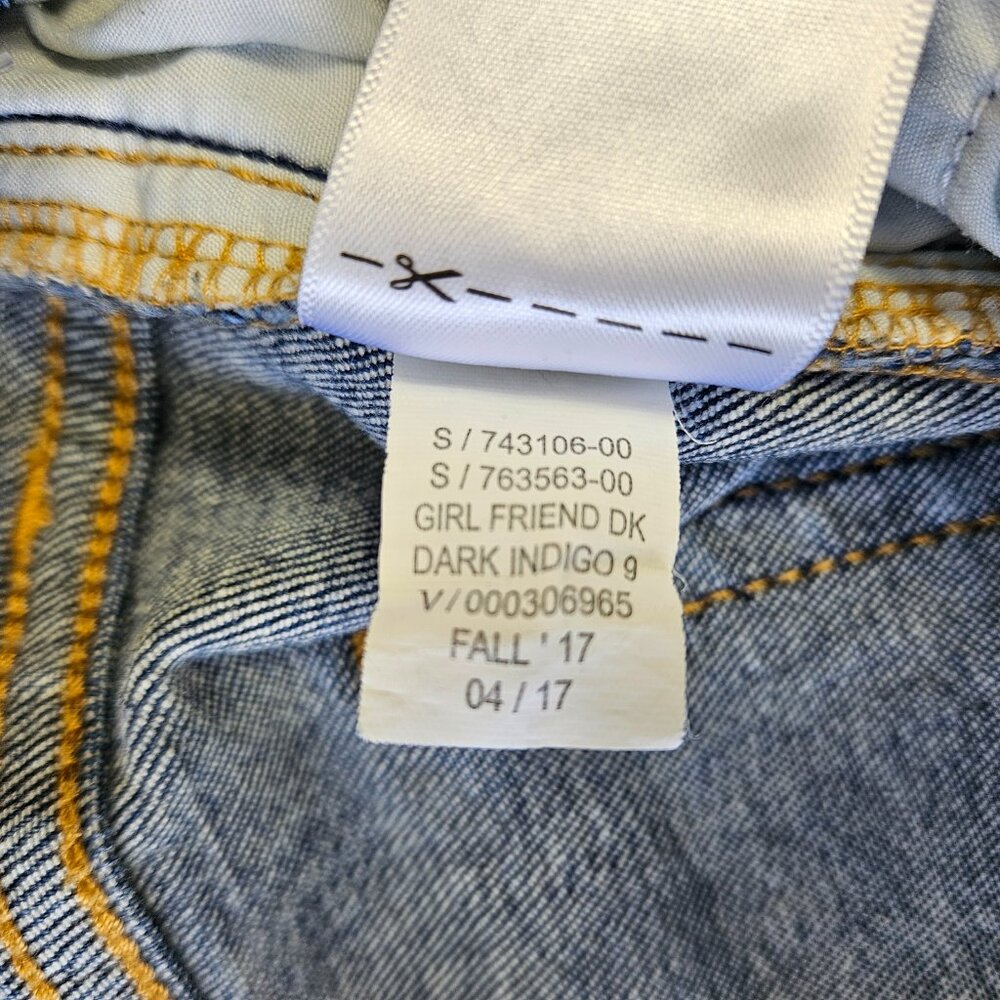 GAP Size 2 / 26s Short Girlfriend Jeans Medium Wash Mid Rise Stretch Womens - Picture 10 of 10